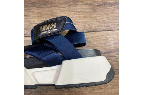 インポートブランドのMM6 Maison Margiela