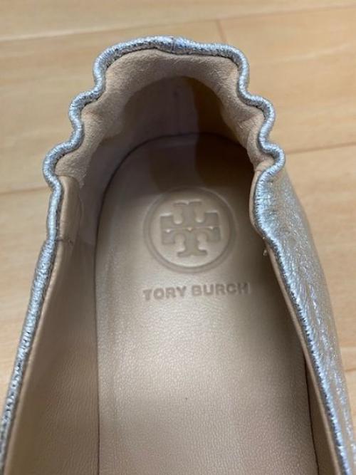 トリーバーチのフラットパンプス