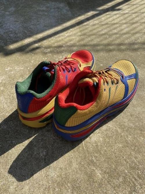 ホカ オネ オネ×エンジニアド ガーメンツのHOKA X EG BONDI B スニーカー