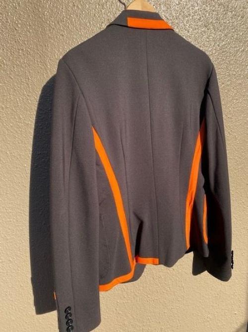 ワイスリーのジャージテーラードジャケット