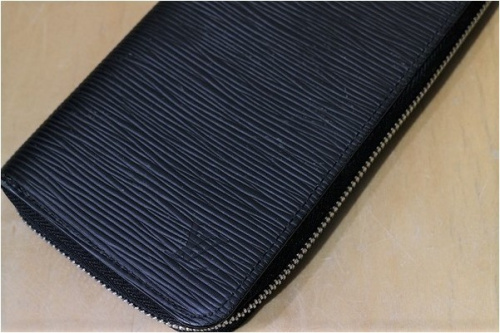 ラグジュアリーブランドのLOUIS　VUITTON