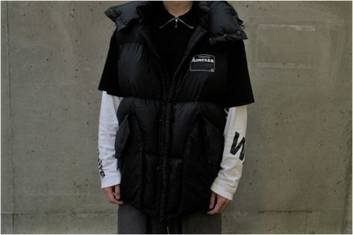 コラボ・別注アイテムのMONCLER