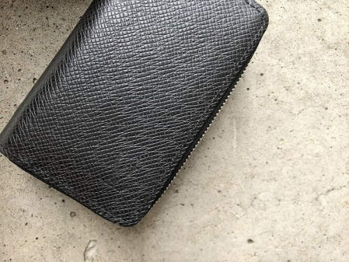 ラグジュアリーブランドのLOUIS VUITTON 　