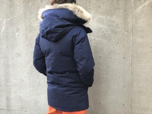 カナダグースのダウンジャケット