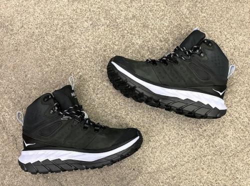 ホカ オネオネのトレイルランニング