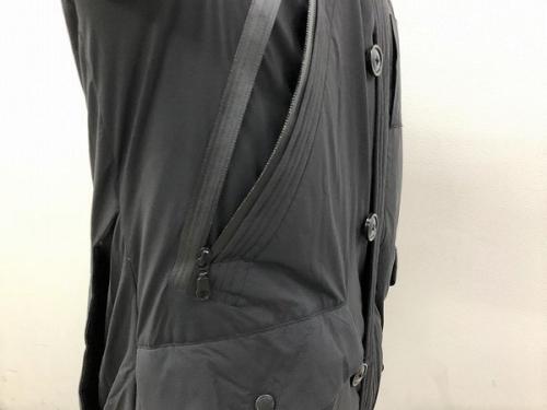 エフシーイーのダウンジャケット