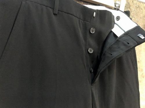 マルニのパンツ