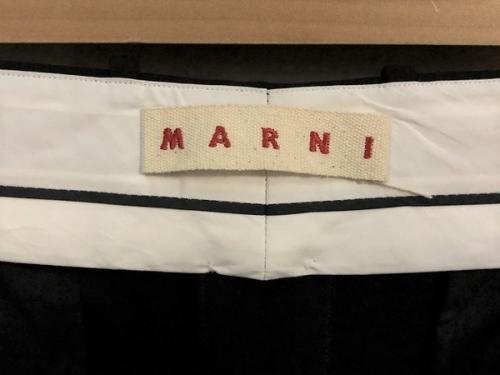 パンツのボトムス