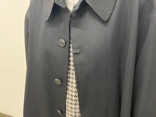 ステンカラーコートのウールギャバ