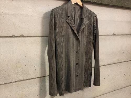 PLEATS PLEASEのプリーツプリーズ