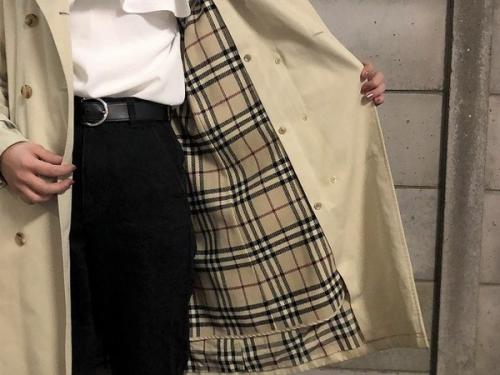 バーバリーロンドンのトレンチコート