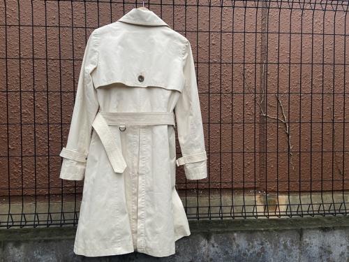 バーバリーブルーレーベルのトレンチコート