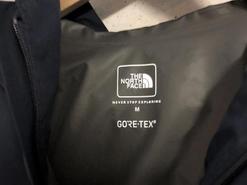 ジャケットのアウター