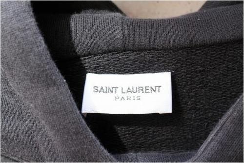 パーカーのトップス