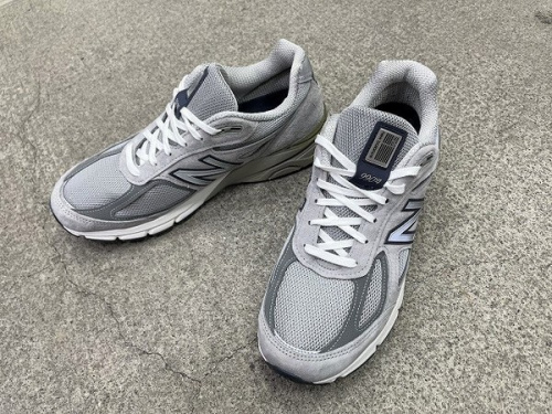 レアアイテムのNEW BALANCE