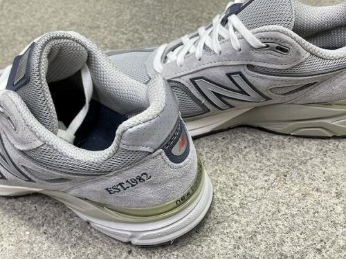 NEW BALANCEのニューバランス