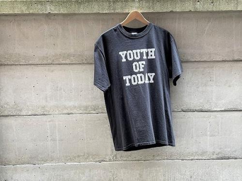 Tシャツのトップス