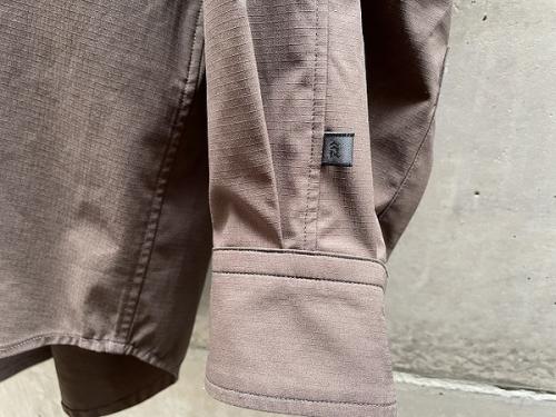 ダイワ ピアサーティンナインのバンドカラーシャツ