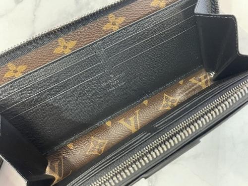 LOUIS VUITTON 　のルイ ヴィトン　