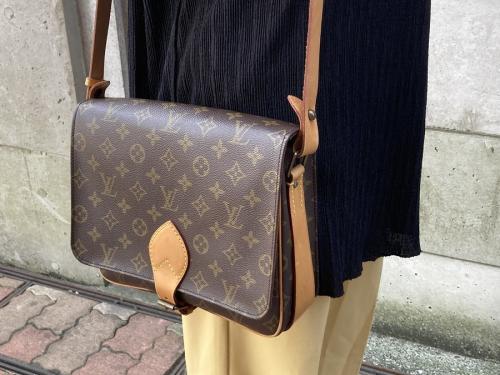 LOUIS VUITTON 　のルイ ヴィトン　
