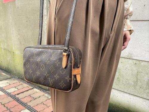 LOUIS VUITTON 　のルイ ヴィトン　