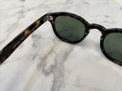 モスコットのサングラス