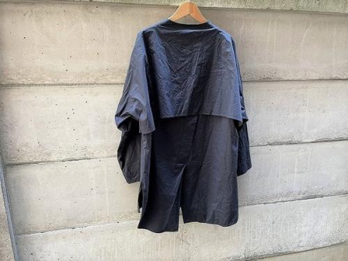 エンフォルドのシャツ