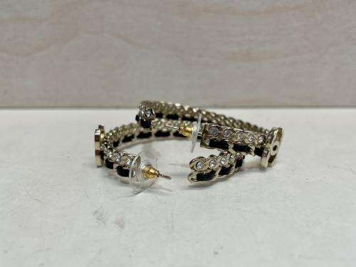 シャネルのフープココピアス