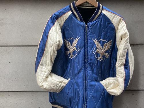 ゴールドのスカジャン