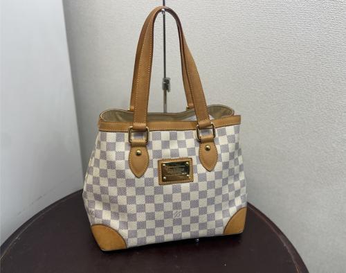 LOUIS VUITTON 　のルイ ヴィトン　