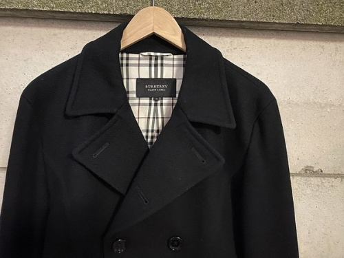 インポートブランドのBURBERRY　BLACK　LABEL