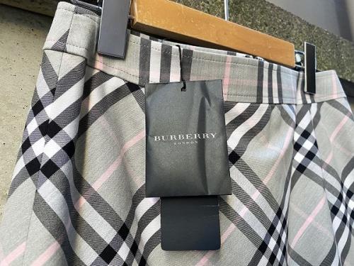 バーバリーロンドンのスカート