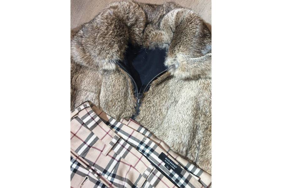 バーバリー】大人気のチェックパンツとアイコニックなラビットファー