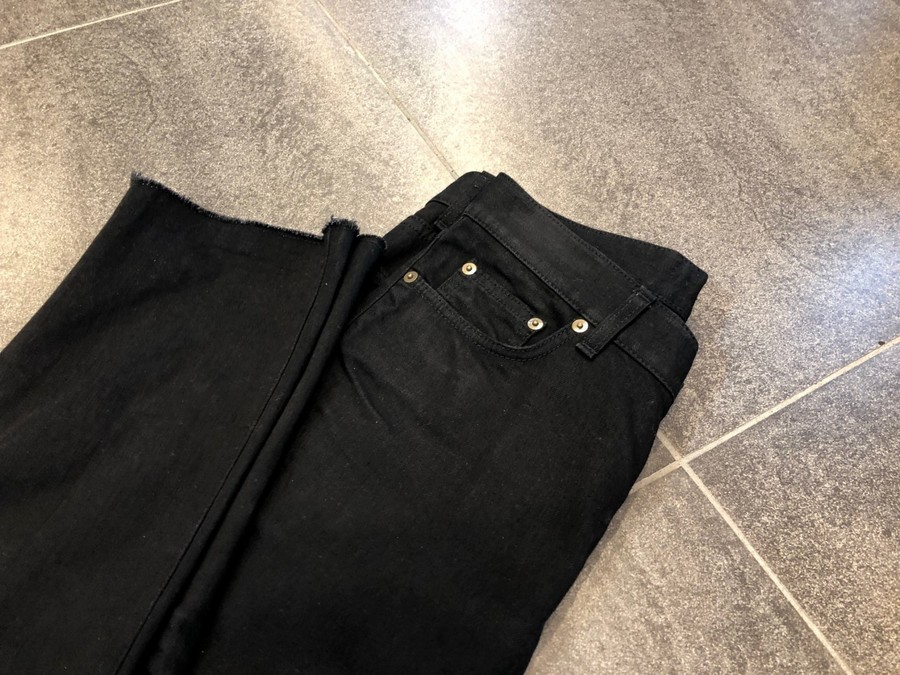 Saint Laurent Paris/サンローランパリ】よりスキニーストレッチデニム 