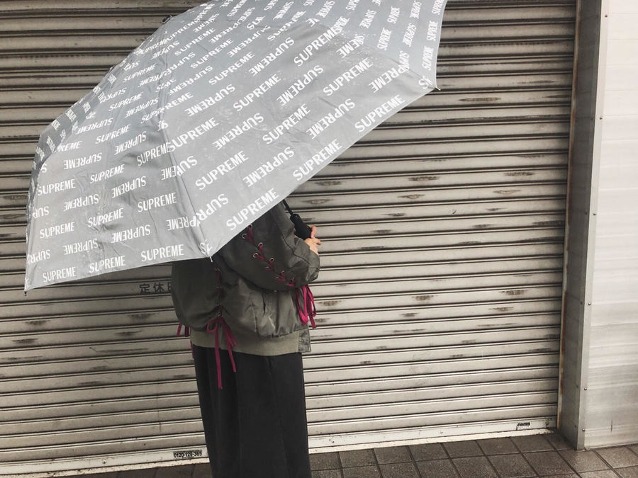 Supreme / シュプリーム より、梅雨に欠かせないShedRain Reflective Repeat  Umbrellaをご紹介。[2019.06.10発行]