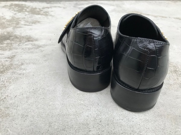 BALENCIAGA / バレンシアガ よりBlack Crocodile Gold Buckle Leather