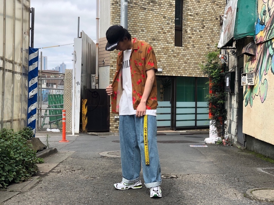 SUPREME / シュプリーム 19SSでも人気の高いCherry rayon shirt