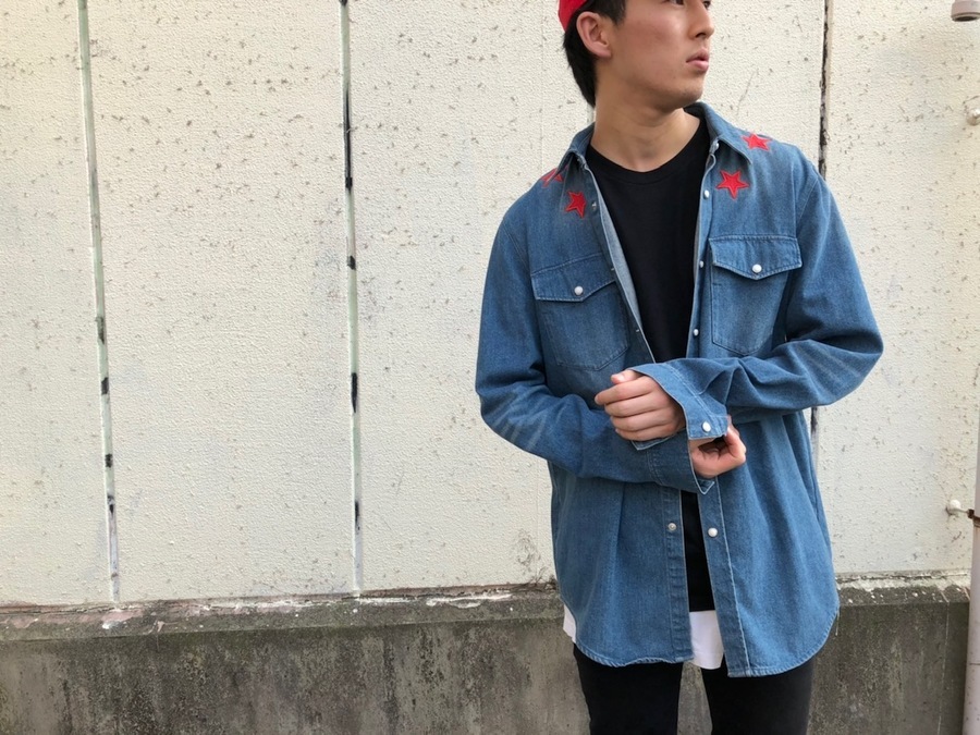 GIVENCHY/ジバンシーより、定番スターパッチデニムシャツ入荷です