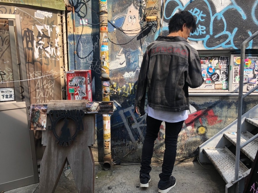 BALENCIAGA / バレンシアガ より定番アイテムとなった18AWのlike a man