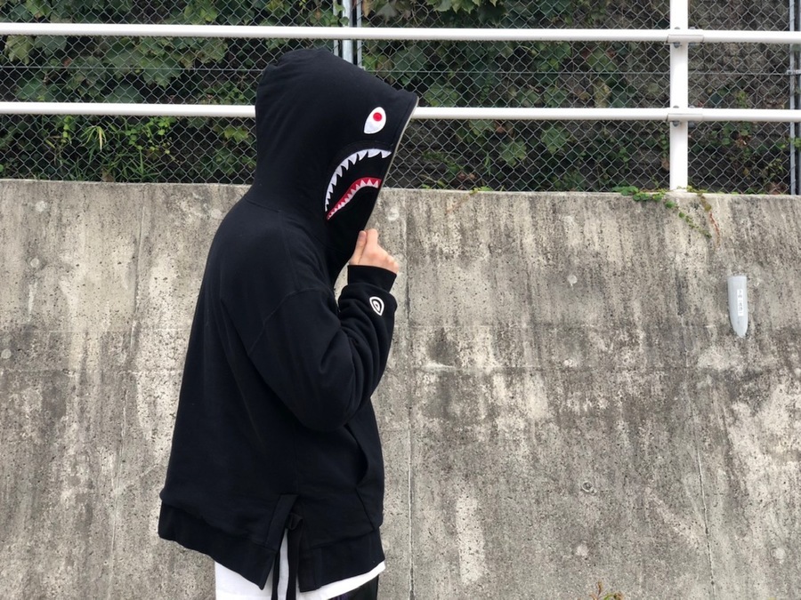 BAPE 　ベイプ　SHARK シャーク　プルオーバー　APEE