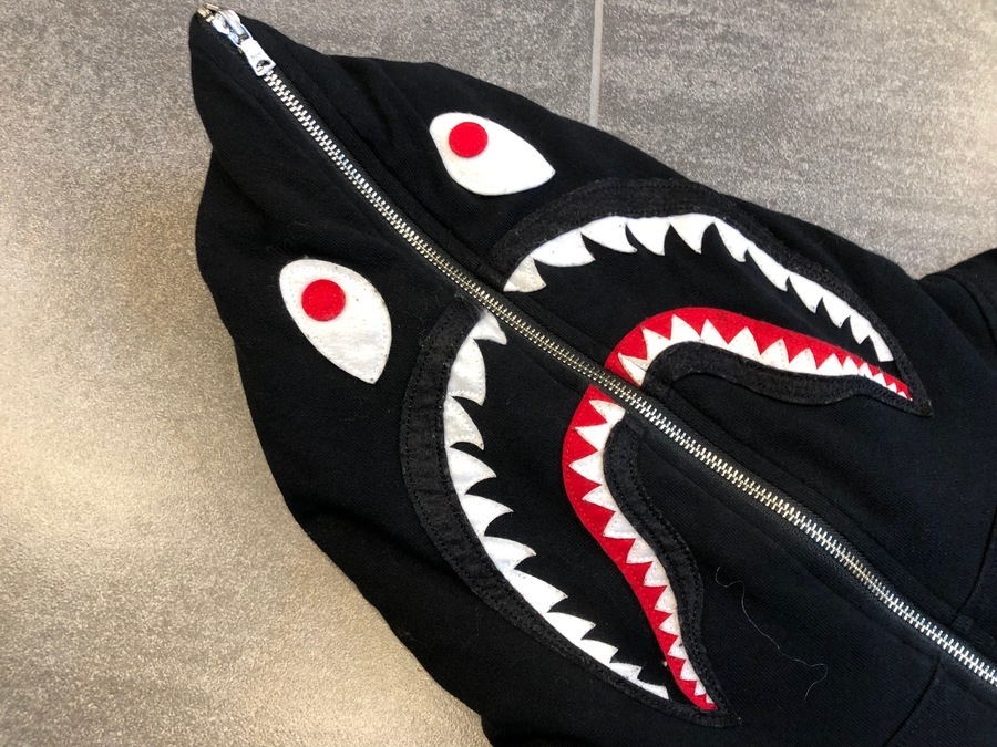 A BATHING APE/ア ベイシング エイプより17AWのShark Sherpa Pullover