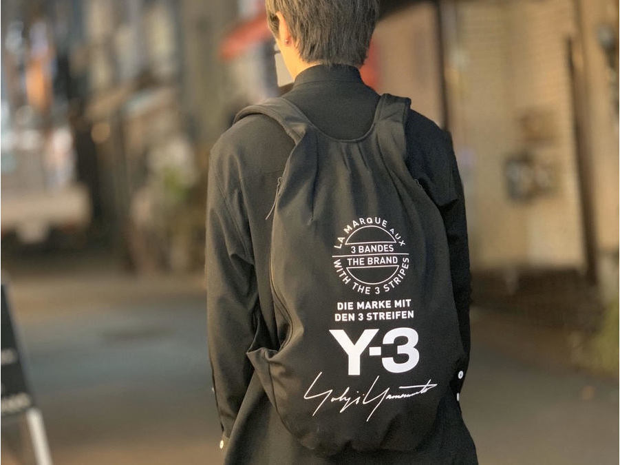 Y-3（ワイスリー）から15周年記念ロゴのブラックバックパックが入荷