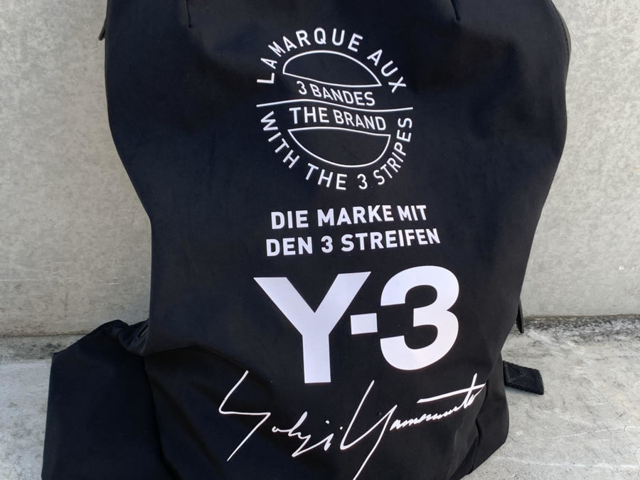 Y-3（ワイスリー）から15周年記念ロゴのブラックバックパックが入荷