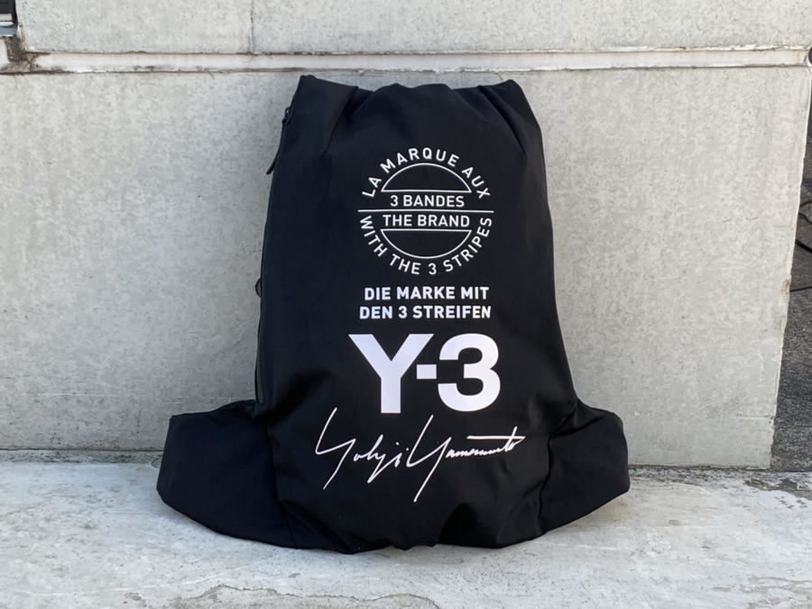 Y-3（ワイスリー）から15周年記念ロゴのブラックバックパックが入荷