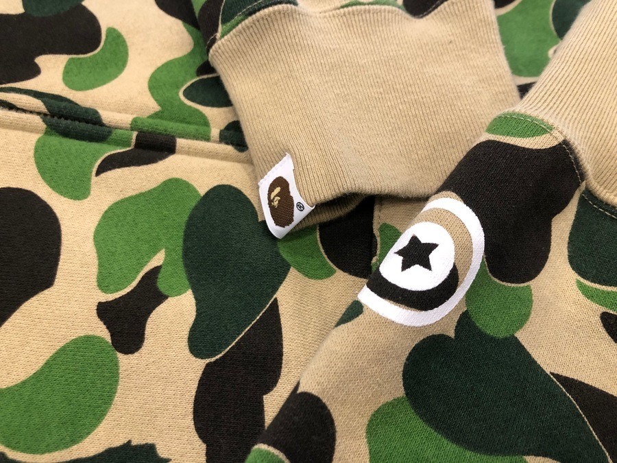 A BATHING APE/ア ベイシング エイプよりBAPE ABC SHARK FZIP
