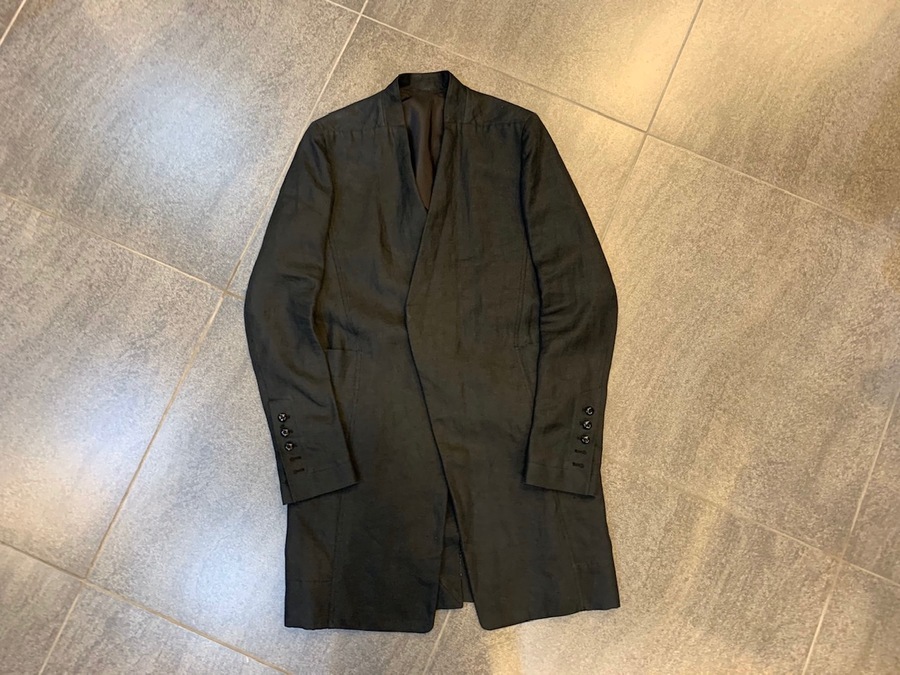 RICK OWENS / リックオウエンス から 13AW ノーカラーコート が