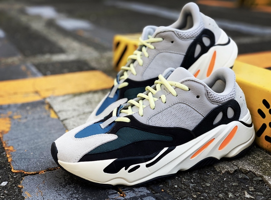 addidasからYeezy Boost 700/ウェーブランナー/イージーブースト700の ...