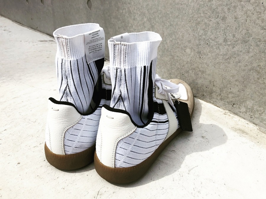 Maison Margiela 22 / メゾンマルジェラ22 より ジャーマントレーナー