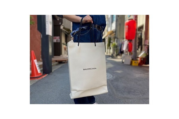 BALENCIAGA /バレンシアガ よりノースサウスレザーショッピングトート