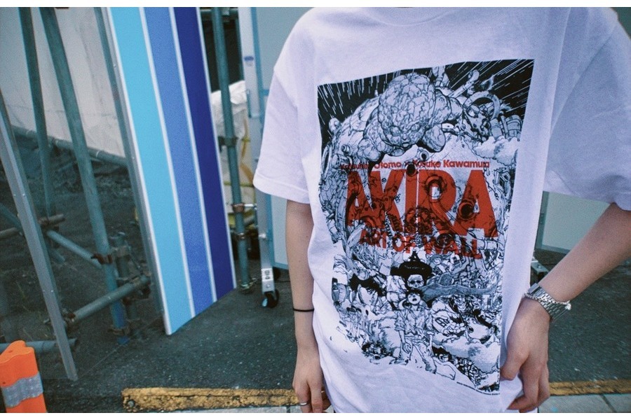 アキラ AKIRA Tシャツ AKIRA ART OF WALL - Tシャツ/カットソー(半袖 ...